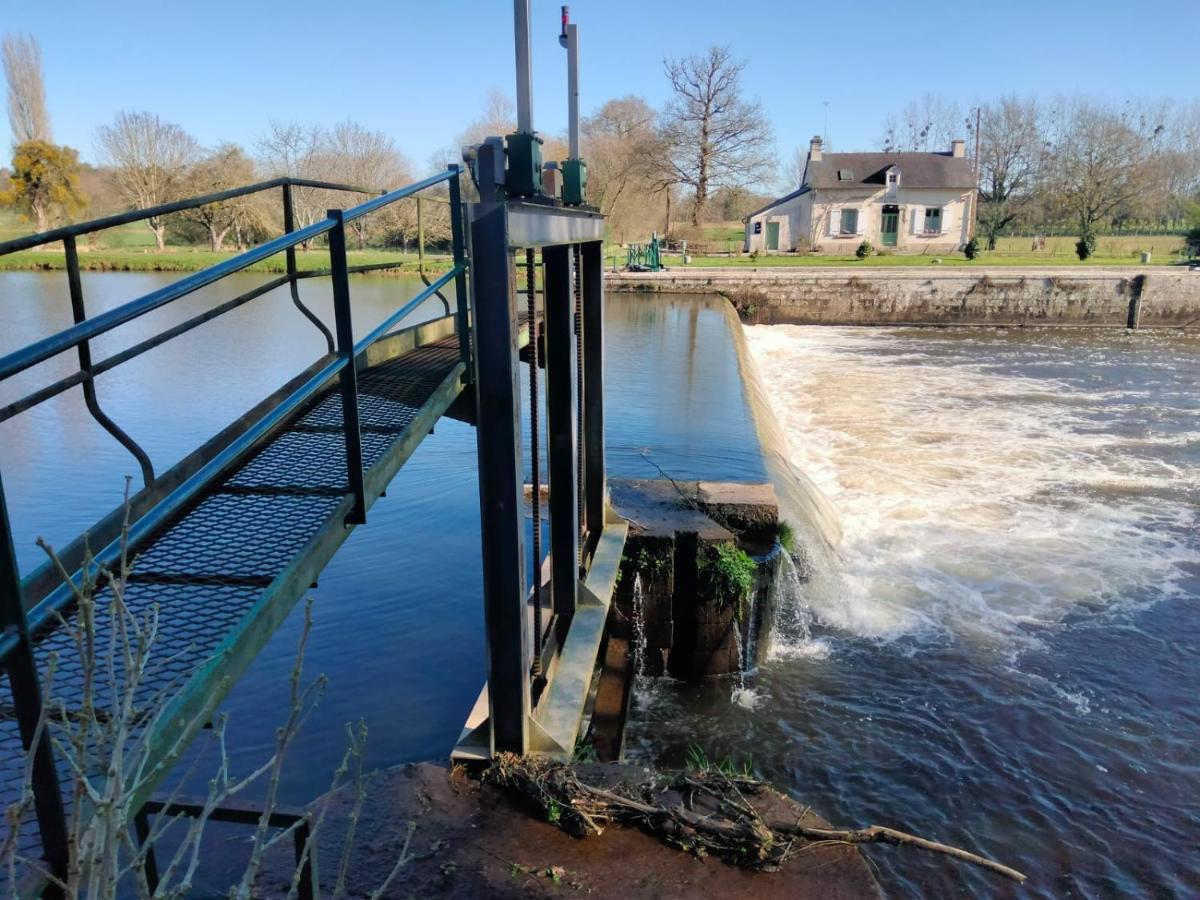 Hebergement Canal Val D'Oust Exterior foto